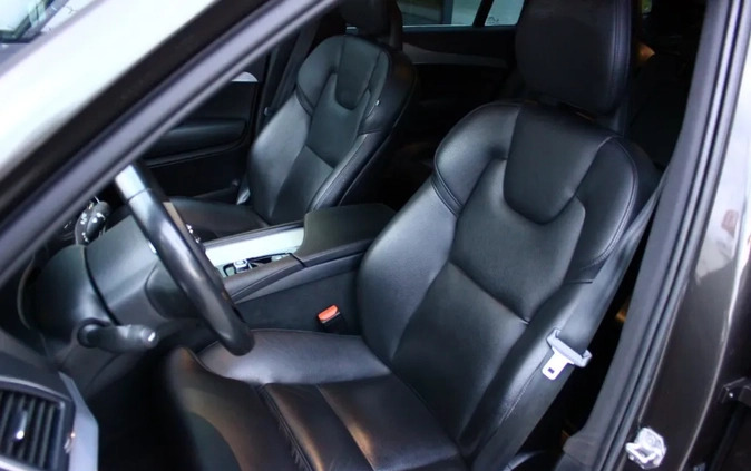 Volvo XC 90 cena 153000 przebieg: 140000, rok produkcji 2018 z Wyśmierzyce małe 631